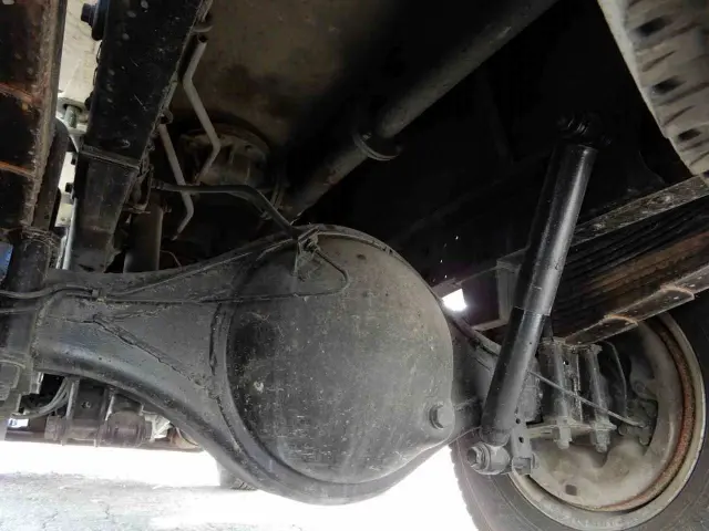 いすゞ エルフ BKG-NMR85N(2WD)の写真16