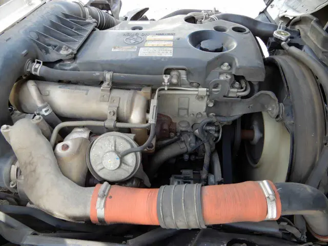 いすゞ エルフ BKG-NMR85N(2WD)の写真21