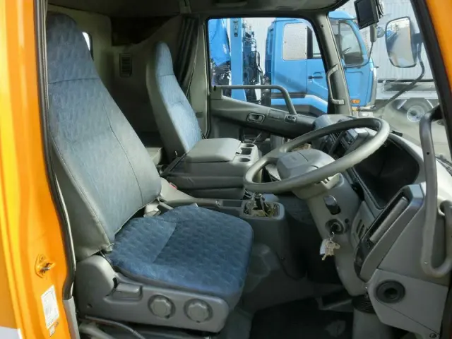 三菱 ファイター KK-FK61HE(2WD)の写真22