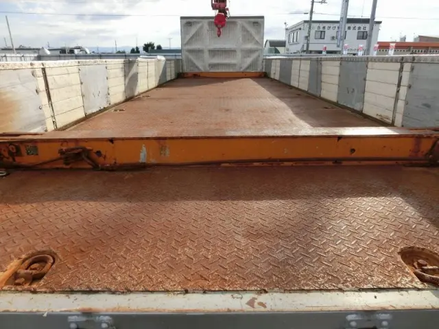 いすゞ ギガ LKG-CYZ77A(6x4)の写真8