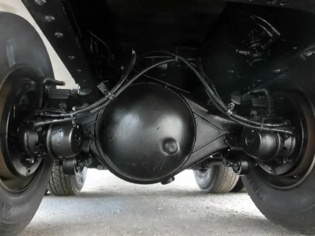 いすゞ ギガ LKG-CYZ77A(6x4)の写真13