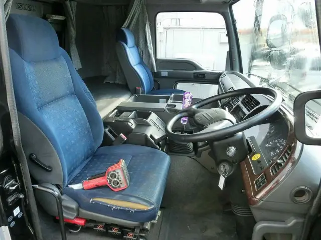 いすゞ ギガ LKG-CYZ77A(6x4)の写真22