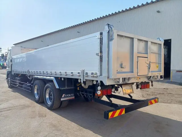 日野 プロフィア QPG-FS1EZEA(6x4)の写真4