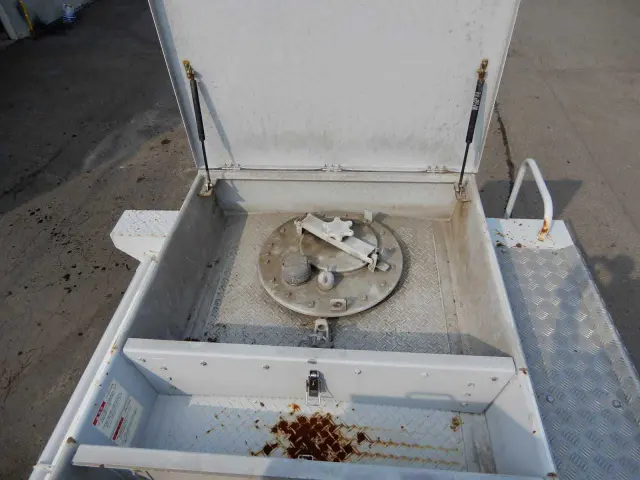 いすゞ エルフ TDG-NKS85AN(4WD)の写真8