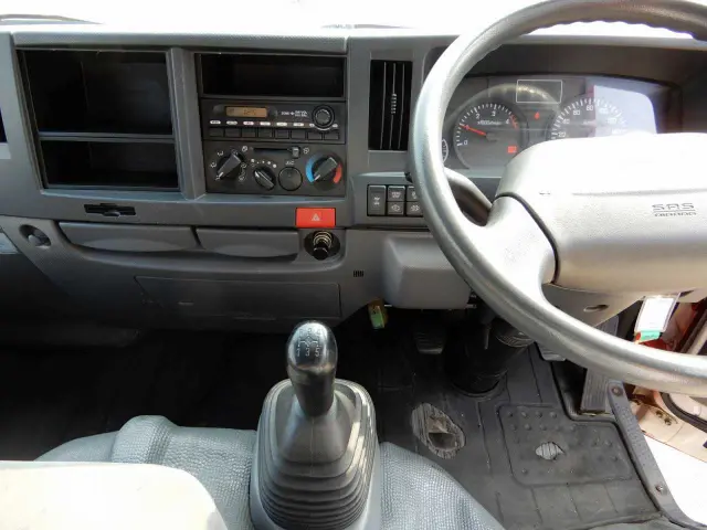 いすゞ エルフ TDG-NKS85AN(4WD)の写真23