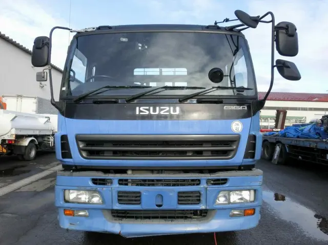 いすゞ ギガ PJ-CYZ51V6(6x4)の写真3