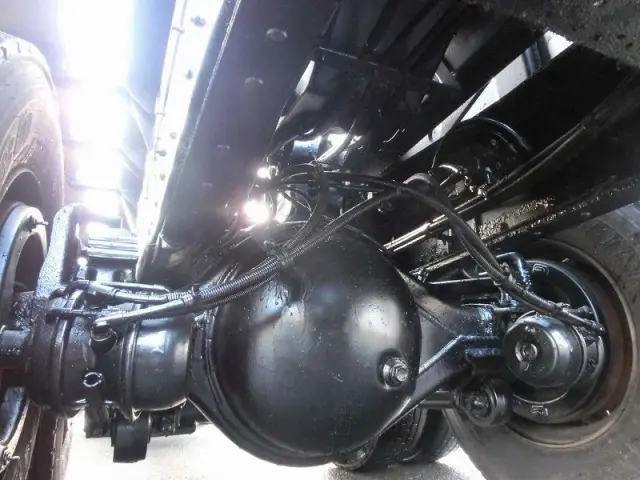 いすゞ ギガ PJ-CYZ51V6(6x4)の写真11