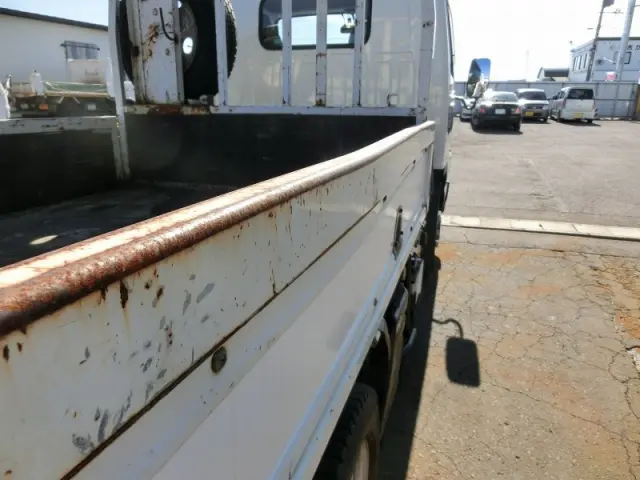 いすゞ エルフ PB-NKS81A(4WD)の写真16