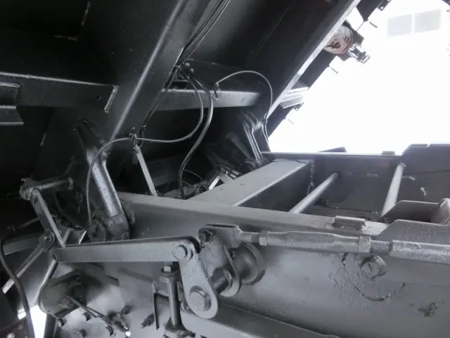 日野 プロフィア BDG-FS1ERYA(6x4)の写真11