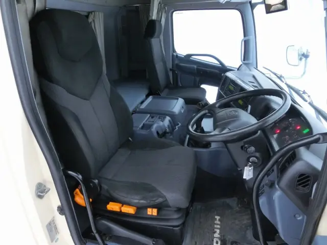 日野 プロフィア BDG-FS1ERYA(6x4)の写真22