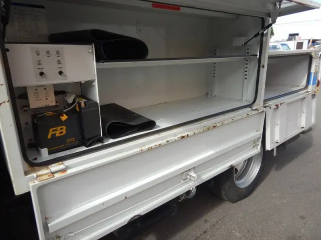 三菱 キャンター KK-FE73EBY(2WD)の写真9