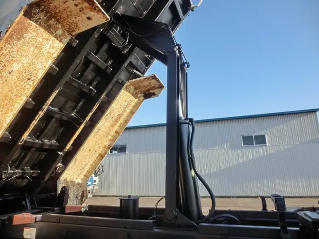 日野 プロフィア QKG-FS1EKDA(6x4)の写真10