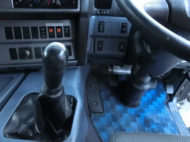 日野 プロフィア BDG-FR1EPYA(6x2)の写真23