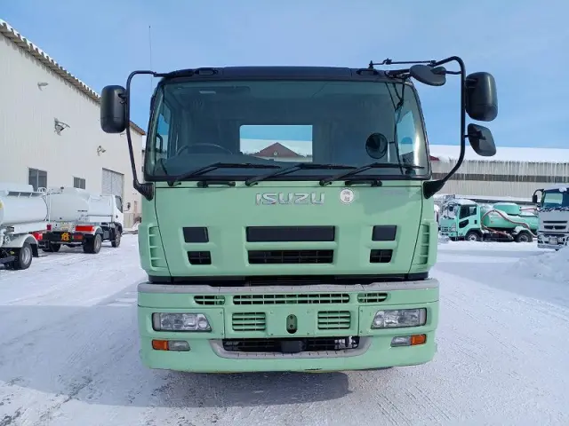 いすゞ ギガ PDG-CYZ77V8(6x4)の写真3