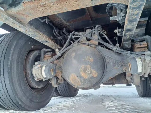 いすゞ ギガ PDG-CYZ77V8(6x4)の写真13