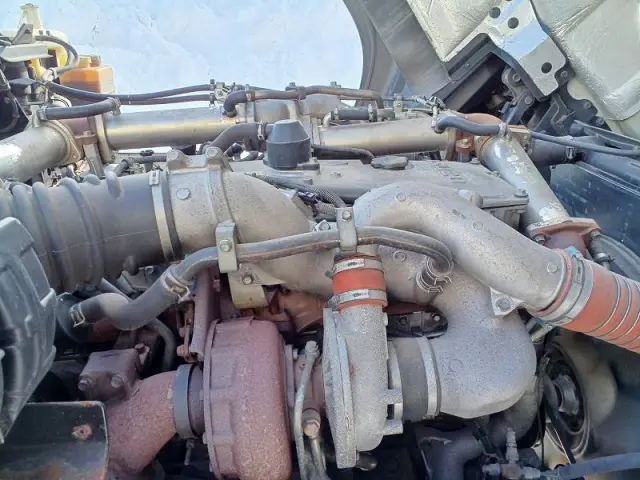 いすゞ ギガ PDG-CYZ77V8(6x4)の写真20