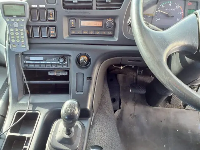 いすゞ ギガ PDG-CYZ77V8(6x4)の写真23