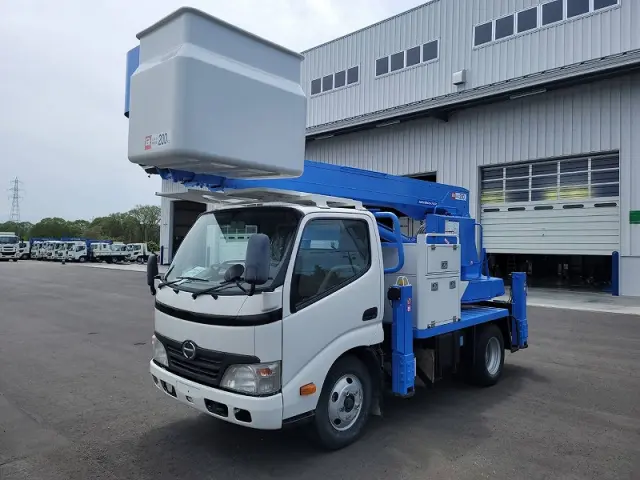 日野 デュトロ BKG-XZU304E(2WD)の写真1