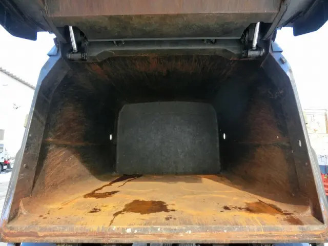 日野 レンジャー ADG-FX7JDWA(4WD)の写真9