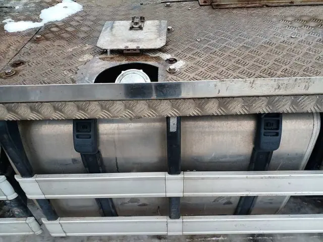 日野 プロフィア QPG-SH1EDDG(2WD)の写真12