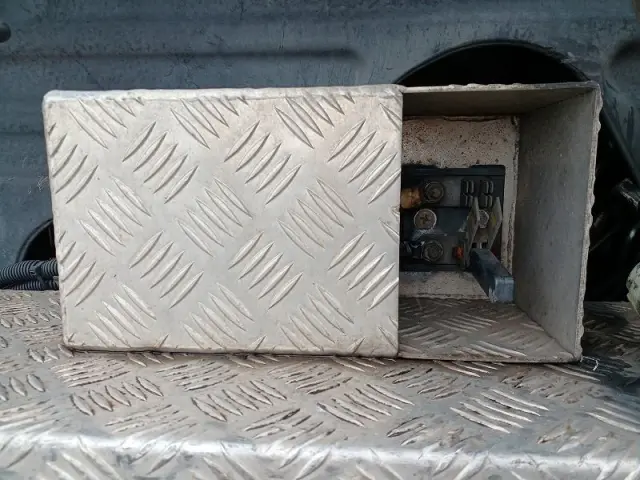 日野 プロフィア QPG-SH1EDDG(2WD)の写真13