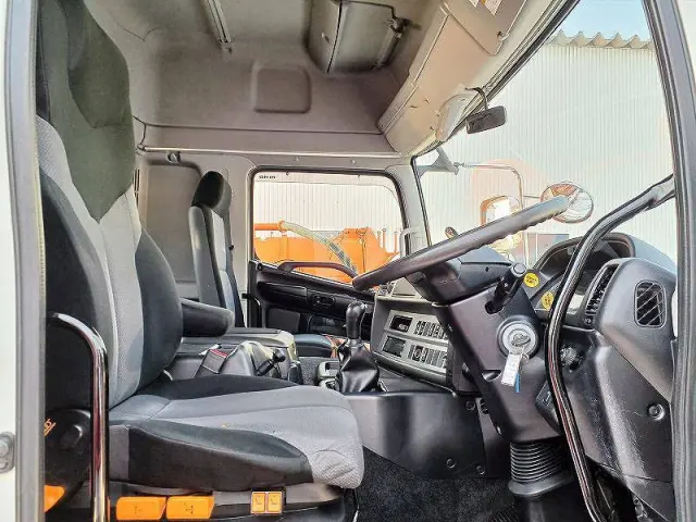 日野 プロフィア QPG-SH1EDDG(2WD)の写真22