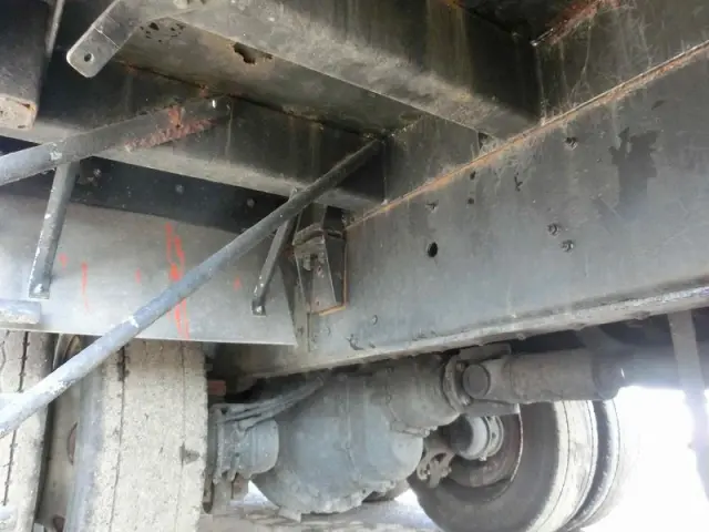 いすゞ ギガ KL-CYZ52V4(6x4)の写真10