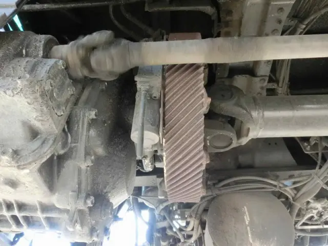 いすゞ ギガ KL-CYZ52V4(6x4)の写真14