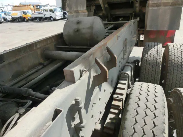 日野 プロフィア QDG-FS1EREA(6x4)の写真13