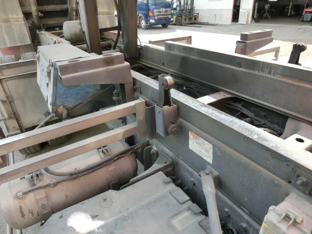 日野 プロフィア QDG-FS1EREA(6x4)の写真14