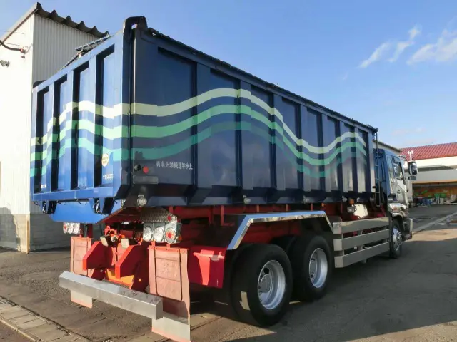 いすゞ ギガ KC-CYZ82P2(6x4)の写真6