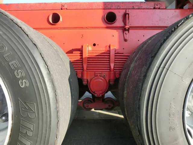 いすゞ ギガ KC-CYZ82P2(6x4)の写真15