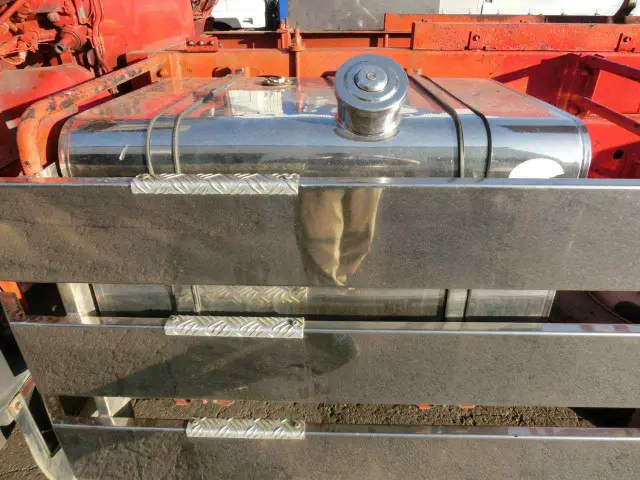 いすゞ ギガ KC-CYZ82P2(6x4)の写真16