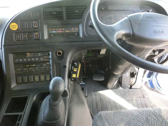 いすゞ ギガ KC-CYZ82P2(6x4)の写真23