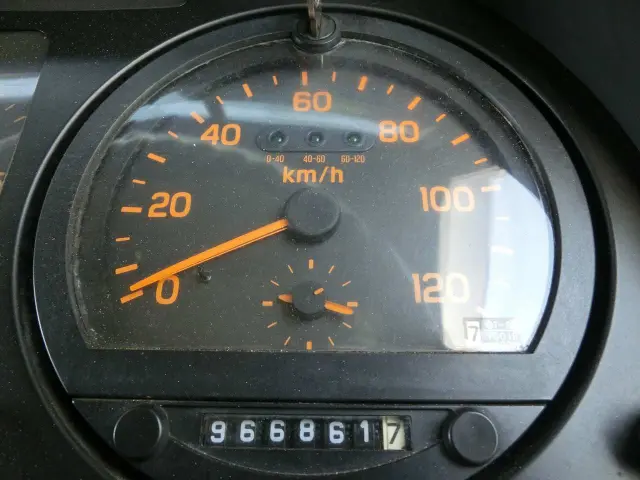 いすゞ ギガ KC-CYZ82P2(6x4)の写真24