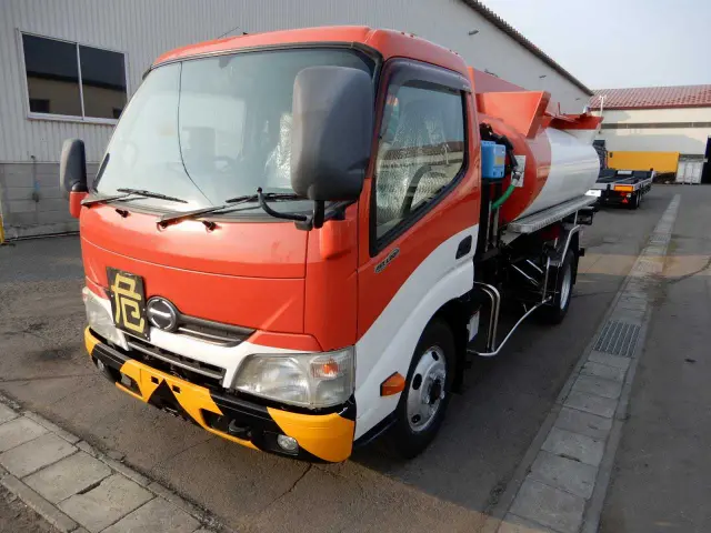 日野 デュトロ TKG-XZU685M(4WD)の写真1