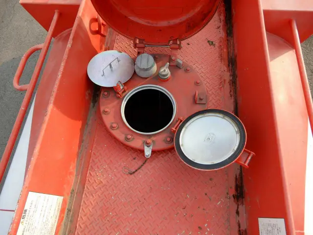 日野 デュトロ TKG-XZU685M(4WD)の写真8