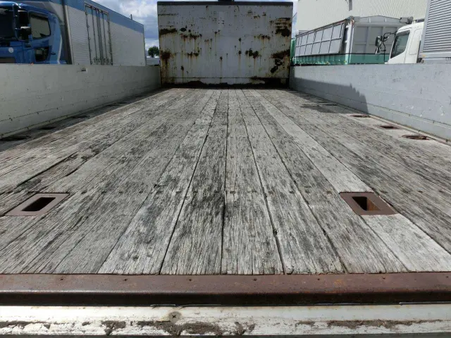 いすゞ フォワード PDG-FTR34S2(2WD)の写真8