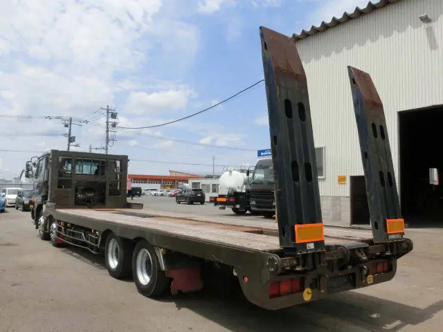 UD ビックサム KC-CG55CVX(8x4)の写真4