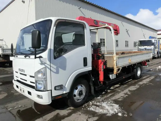 いすゞ エルフ TDG-NPS85(4WD)の写真1