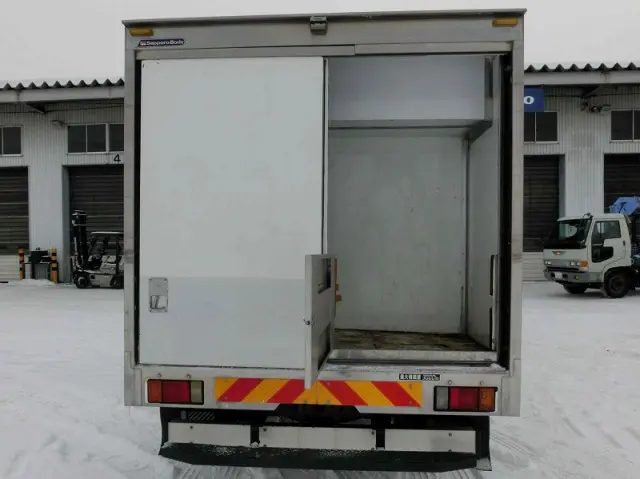 いすゞ エルフ TDG-NPS85AN(4WD)の写真8