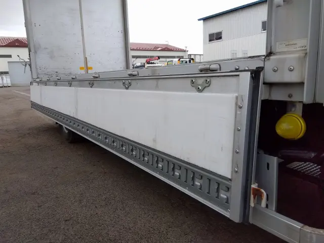 いすゞ エルフ TDG-NPS85AN(4WD)の写真9
