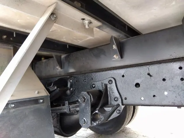いすゞ エルフ TDG-NPS85AN(4WD)の写真13