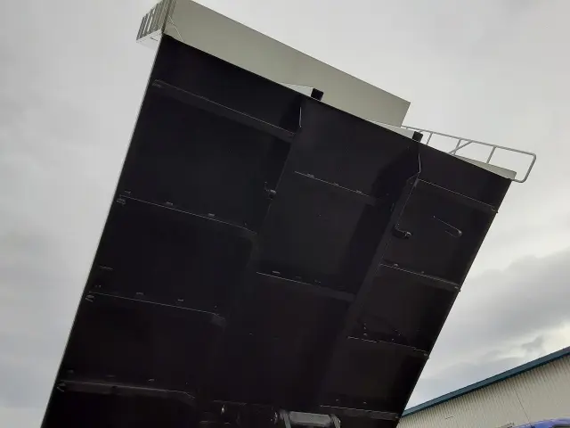 いすゞ フォワード TKG-FRR90S2(2WD)の写真11