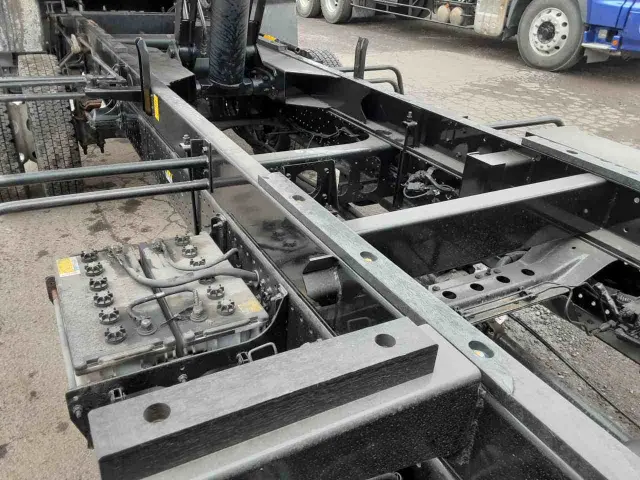 いすゞ フォワード TKG-FRR90S2(2WD)の写真13