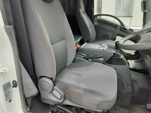 いすゞ フォワード TKG-FRR90S2(2WD)の写真22