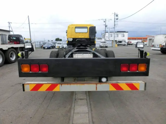 いすゞ ギガ QKG-CYZ77AM(6x4)の写真5