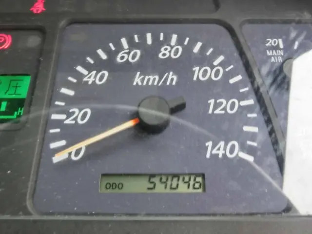 いすゞ ギガ QKG-CYZ77AM(6x4)の写真24