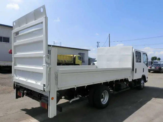 いすゞ エルフ BDG-NPR85AN(2WD)の写真6