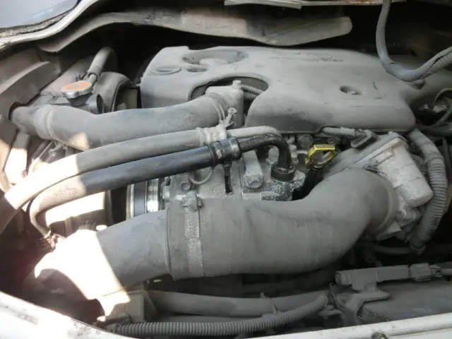 いすゞ エルフ BDG-NPR85AN(2WD)の写真18